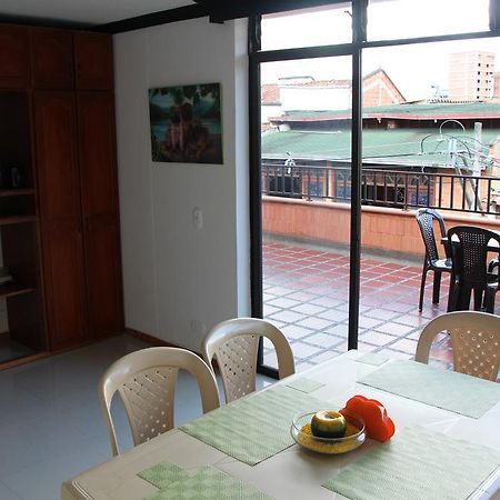 Habitaciones En Medellin Luaran gambar