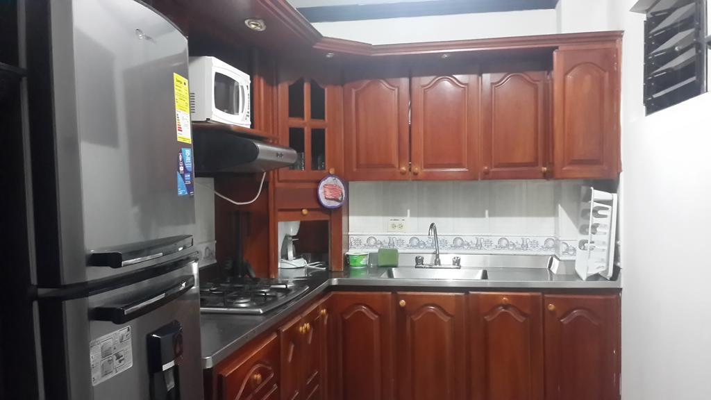 Habitaciones En Medellin Luaran gambar
