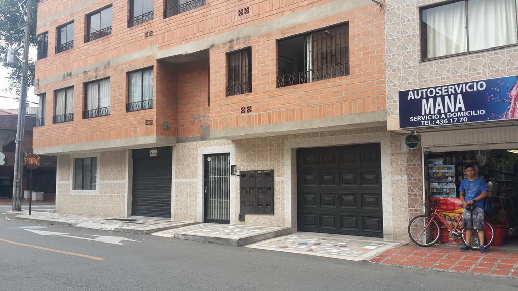 Habitaciones En Medellin Luaran gambar