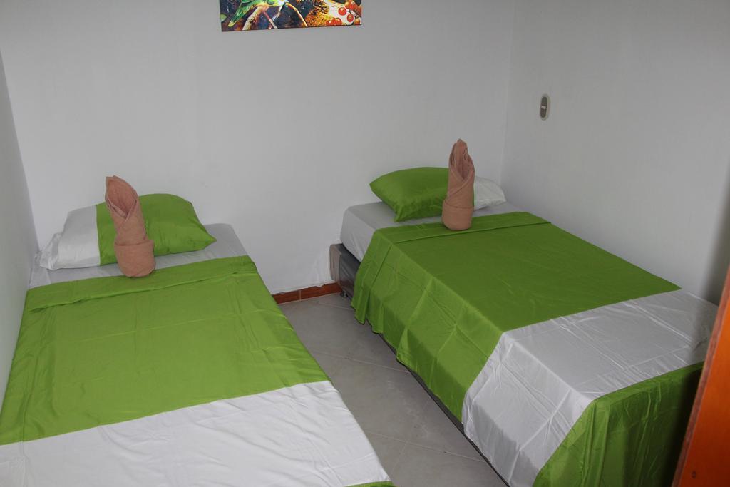 Habitaciones En Medellin Luaran gambar