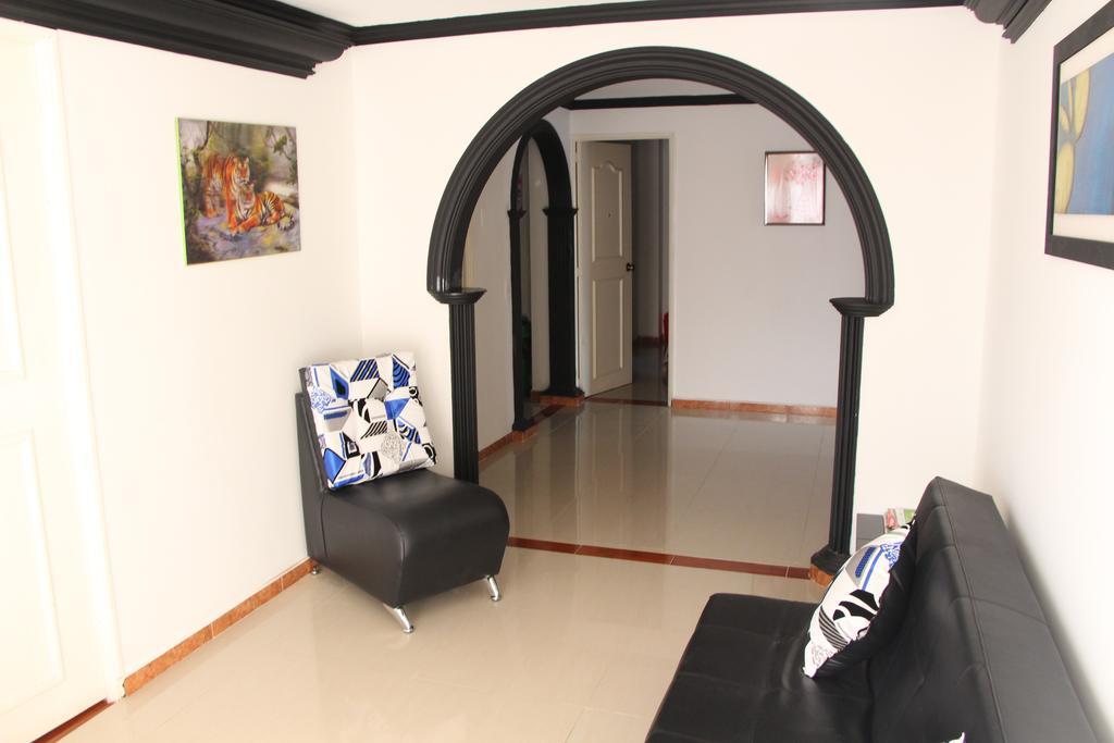 Habitaciones En Medellin Luaran gambar